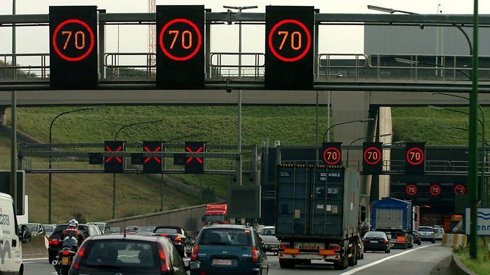 Gebrekkig onderhoud wegeninfrastructuur nekt de Vlaamse vervoerder