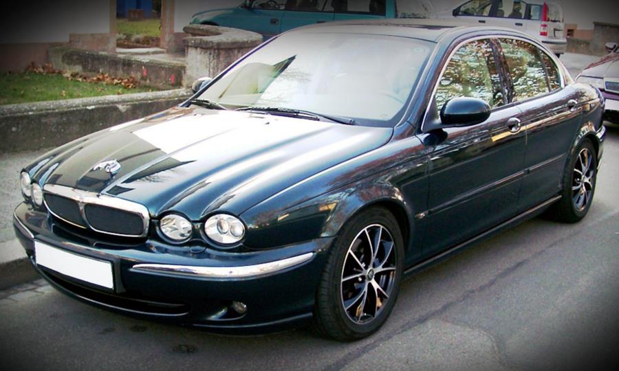 Jaguar X-type met foutcode in combi-instrument