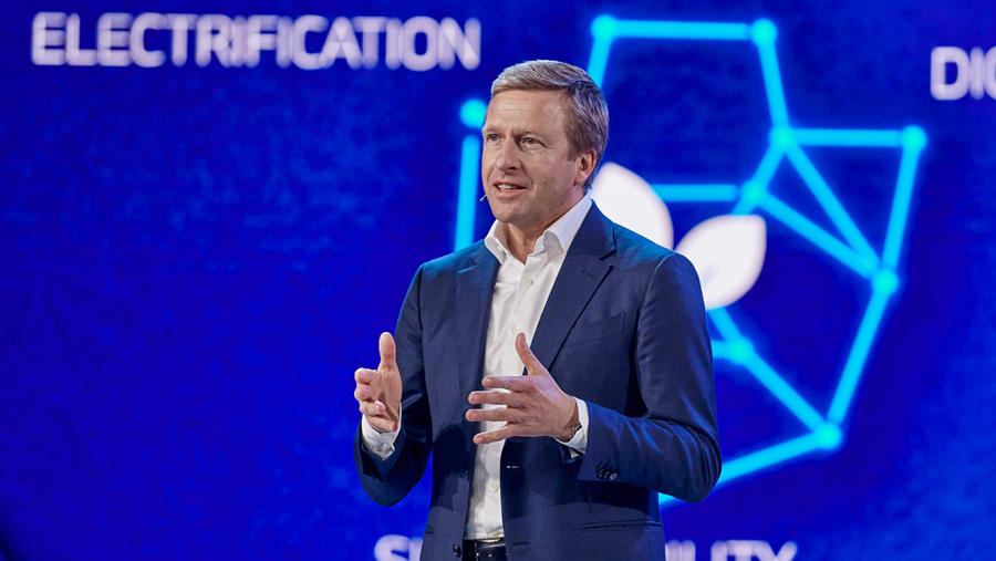 CO2-auto-evaluatie: Europa moet zich niet laten leiden door cultuur van beperkingen