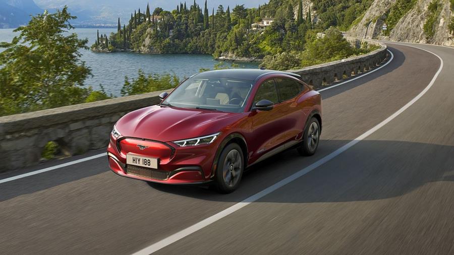 Rijtest Ford Mustang Mach-E AWD Extended Range