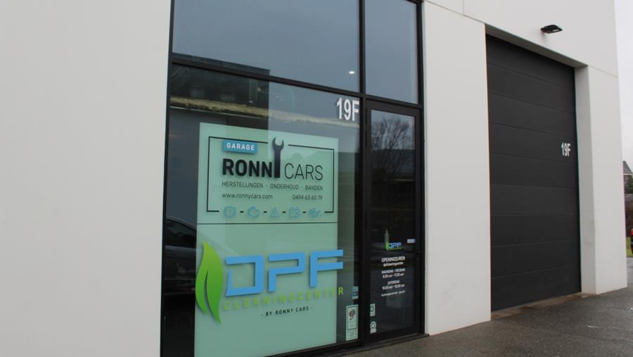 Ten Huize Van bij Ronny Cars (Aarschot)