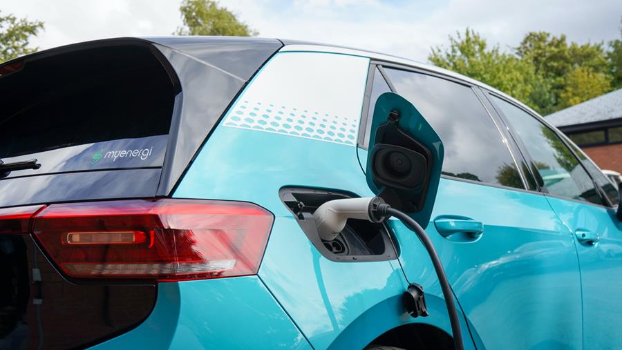 Aantal elektrische wagens stijgt met 93,6% in 2023