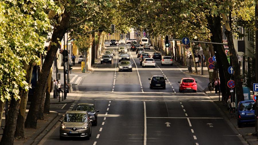 Marathonspurt bij nieuwe wagens vs. slakkengang bij occasies in september