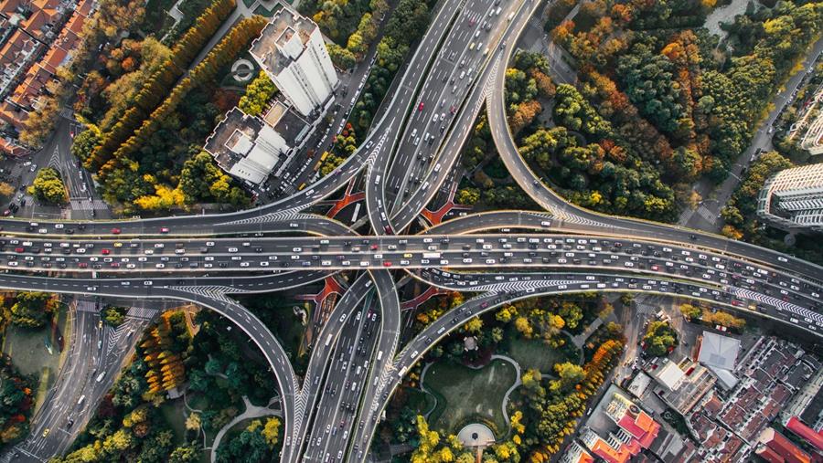 La voiture est de loin le moyen de transport le plus utilisé par les navetteurs