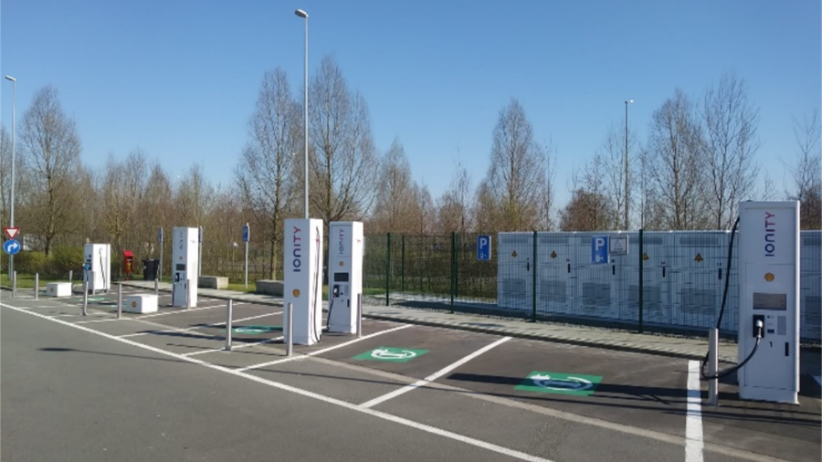 Steeds meer publieke laadpunten voor elektrische wagens